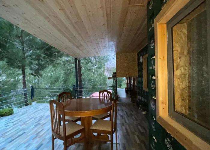 Bovilla Canyon1 Гостевой дом Тирана